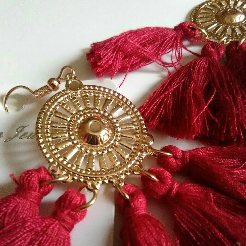 Women's Lovely Red Handmade Long Tassel Earrings - Picture 4 of 4